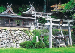 八幡神社（西郷）