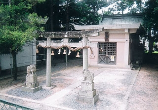 宝神社